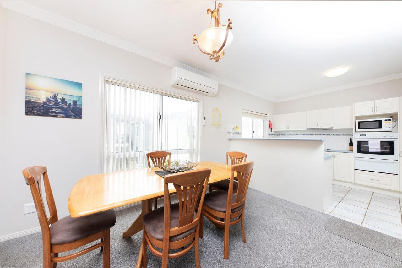 Meridian Beachside Apartments Old Bar Luaran gambar